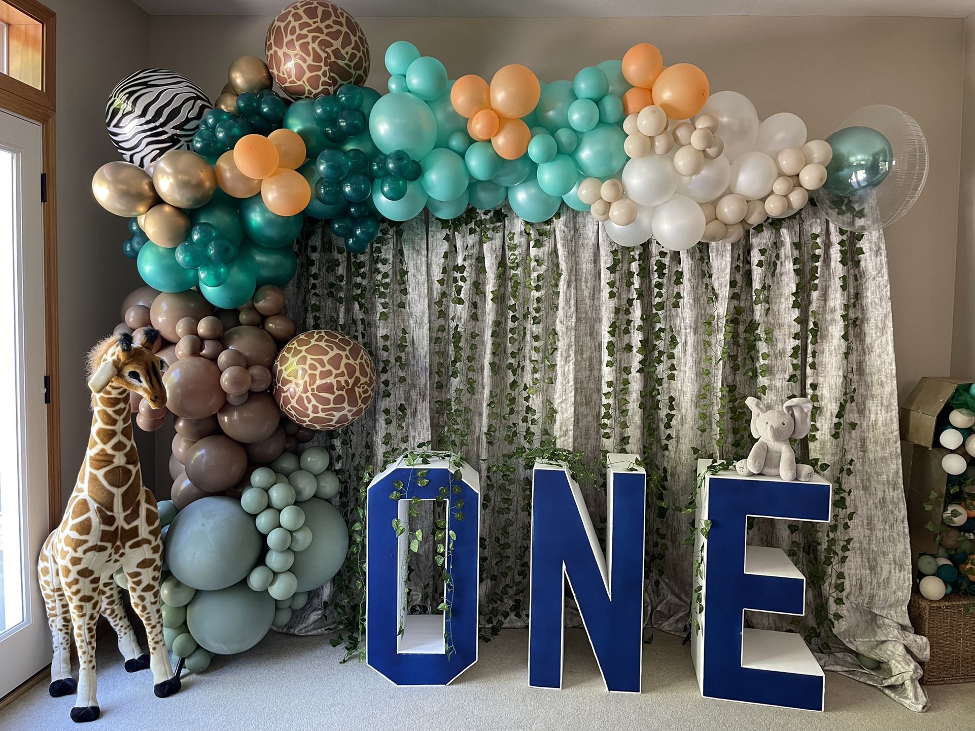Ballon Garland- First Birthday