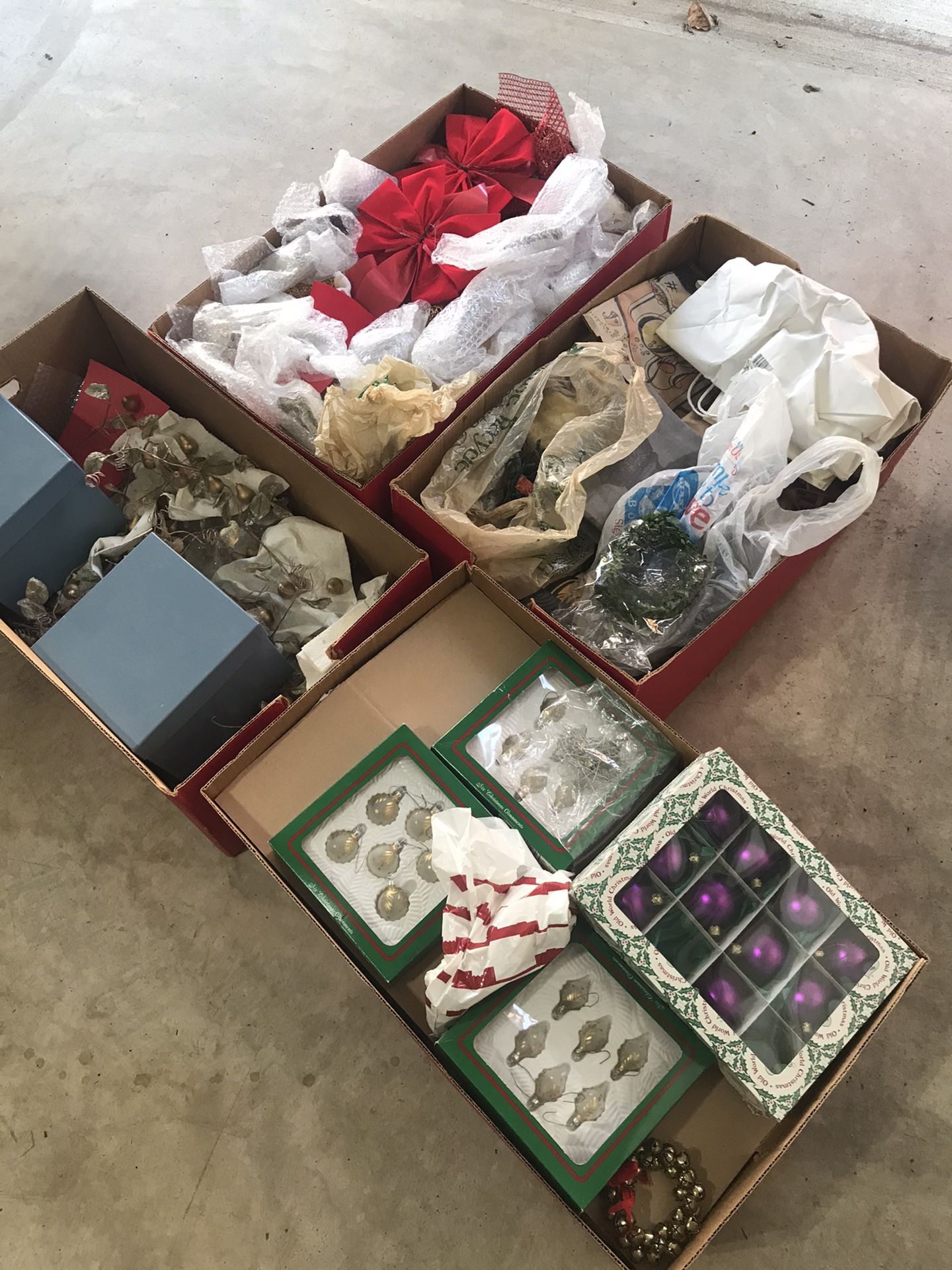 Christmas Decorations Lot