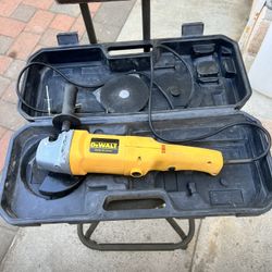 DeWalt Grinder Corded electric 