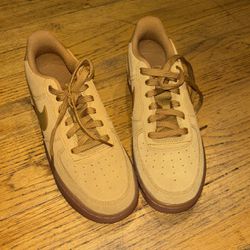 BRAND NEW SIZE 5 Y AIR FORCE ONE AUTHENTIC LV8 WHEAT SNEAKERS 