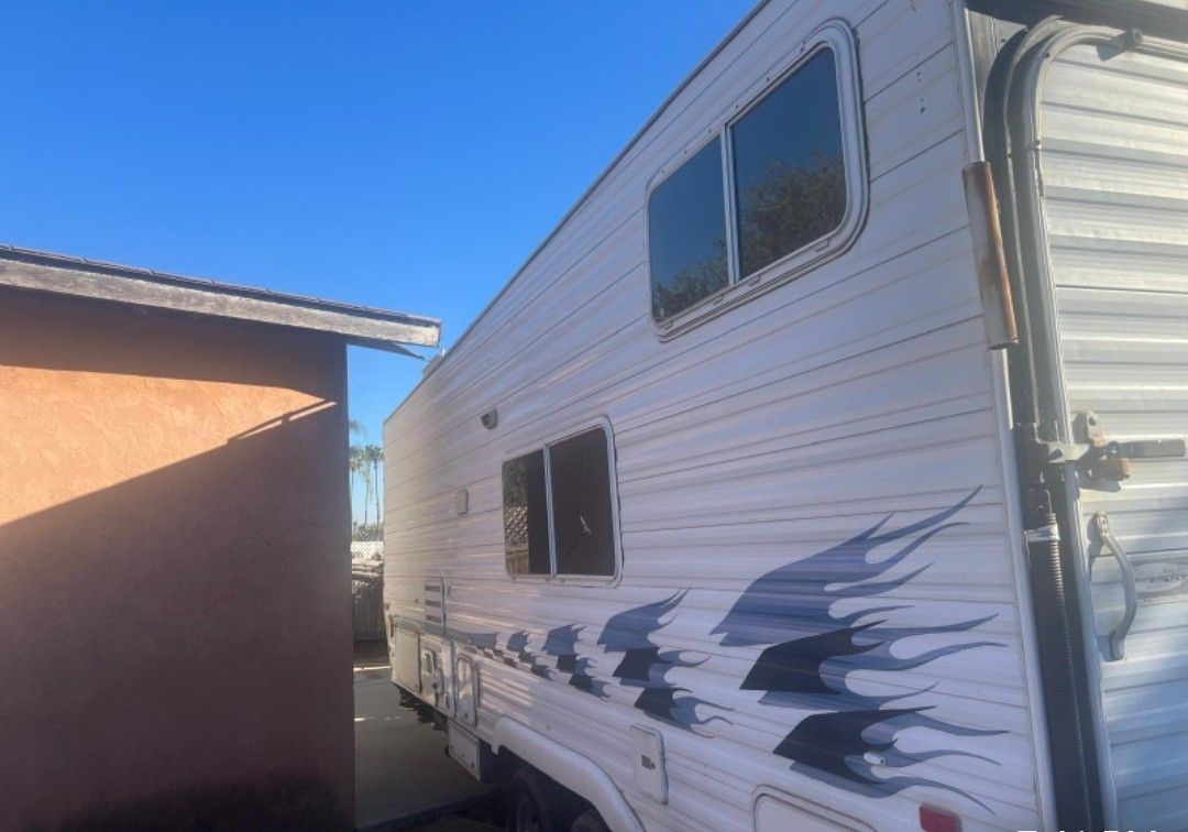2004 Weekend Warrior 23ft Toy Hauler