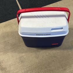 Rubbermaid Small Cooler