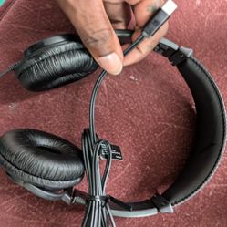 USB-C Headphones 