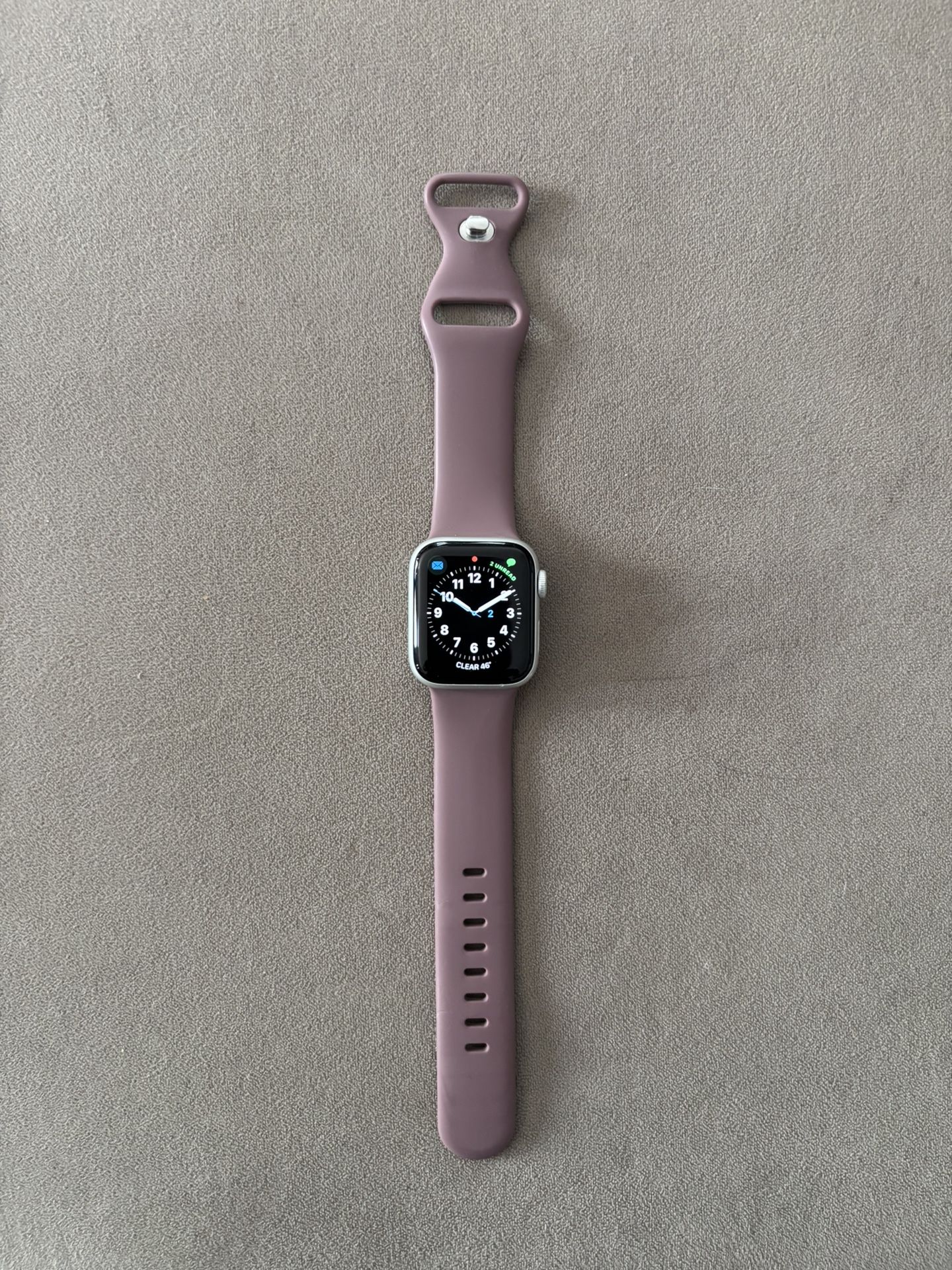 Apple Watch SE (1st Gen) 40mm – Excellent Condition
