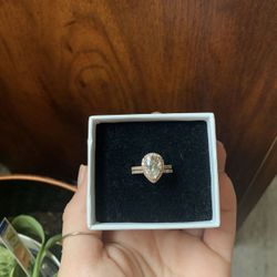Rose Gold Moissanite And Pear Shape Diamond Engagement Ring And Wedding Set