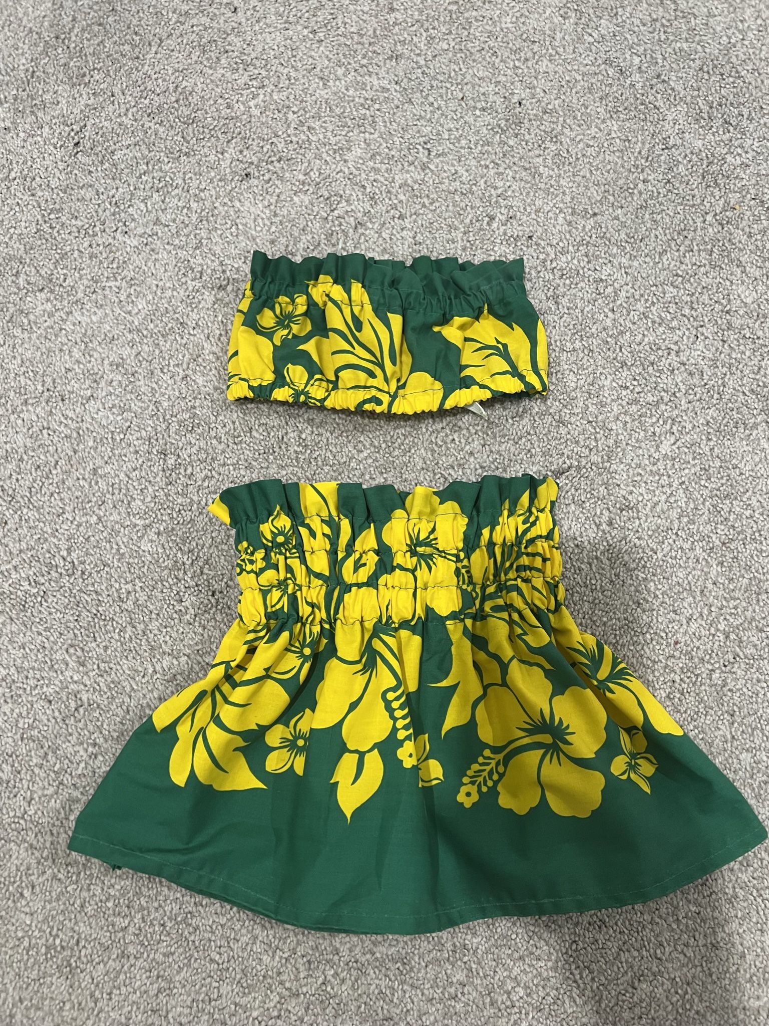 6-12months old. Baby girl Hawaiian Hula top and bottom pa’u skirt