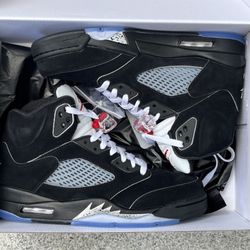 Air Jordan 5 “Black Metallic Size 8.5