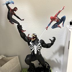 Spider-Man Statue 