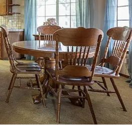 Antique Oak Dining Table with 4 Chairs