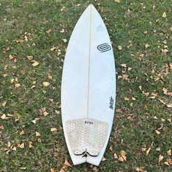 Sauritch Surfboard 5’10