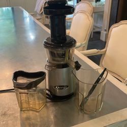 Omega VRT400 Juicer
