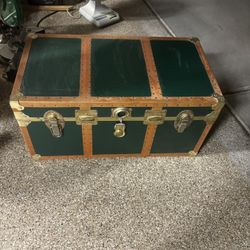 VINTAGE CONCOURSE STEAMER TRUNK/STORAGE CHEST - DARK GREEN WITH BRASS AND LEATHER  ACCENTS