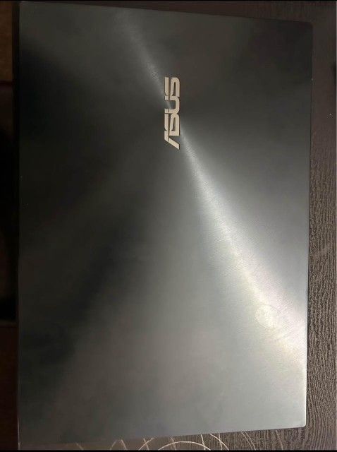 ASUS Zenbook Pro 14 Duo 2024