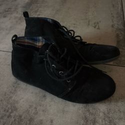 Black Suede Lace-Up Chukka Boots