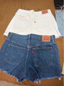 Women’s Levi Strauss shorts like new