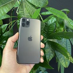 iPhone 11 Pro -Unlocked- 64 GB