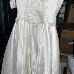 Wedding Dress, Shoes, Garter, Veil And More $500 Size 10