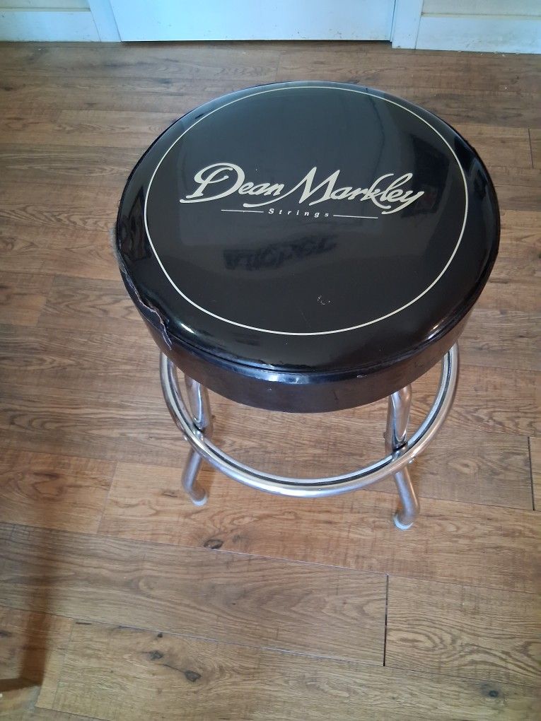 Dean Markley Stool