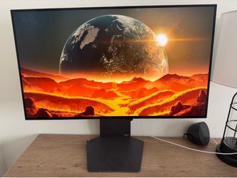 LG Monitor 32 Inch - UltraGear OLED 4K Gaming Monitor