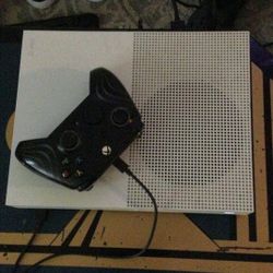 Selling Xbox Controller With Controller