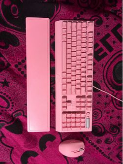 razer pink v3 gaming keyboard and mouse bundle!