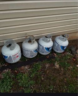 Empty 5 gallon propane tanks