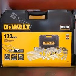 DEWALT 173 Piece Chrome Polish Mechanics Tool Set DWMT41019