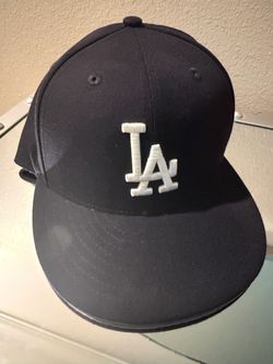 DODGERS NEW ERA HAT • 7 3/8