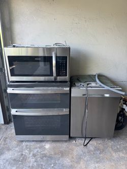 Stove / microwave and dishwasher