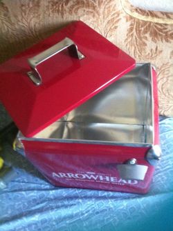 Retro picnic cooler