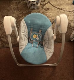 Baby swing with shade