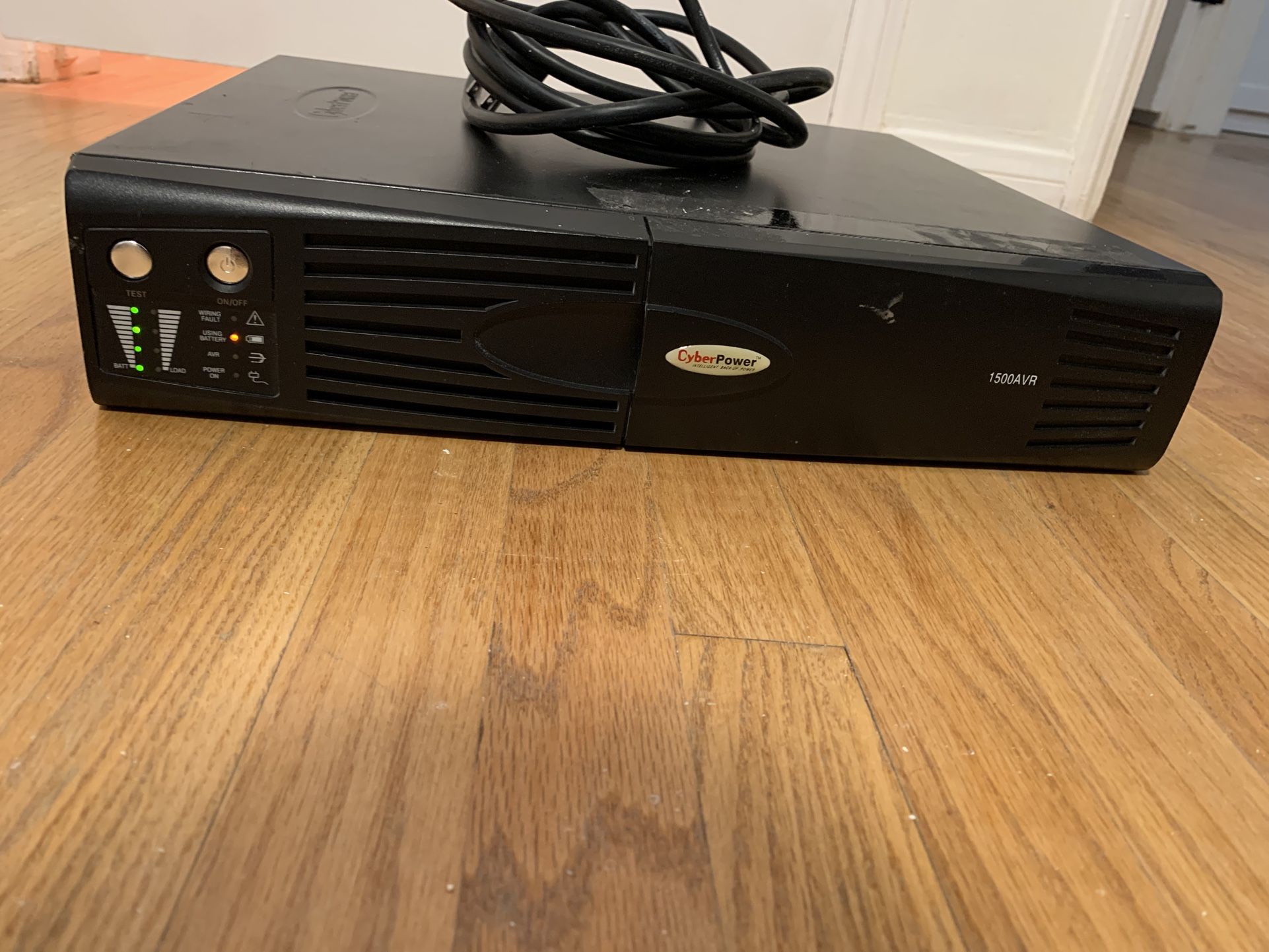 Compter Avr UPS cyberpower avr 1500 for Sale in Los Angeles, CA - OfferUp