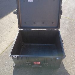 Pelican Case 1620 with  Retractable Handle and rolling wheels 