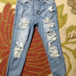 Gogo Jeans Juniors High Rise Ankle Jeans Size 13/31 100 Cotton Destructed Ripped