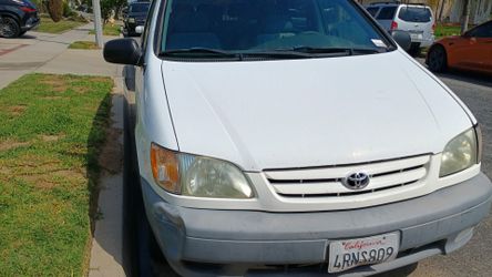 2001 Toyota sienna CE