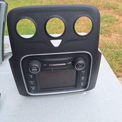 2014 Ram 1500 stock radio.