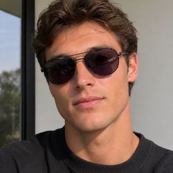 Tommy Hilfiger Sunglasses – Classic Aviator Style 