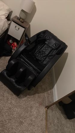 Massage Chair LIKE NEW!!!!