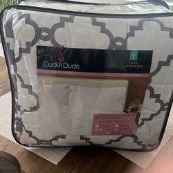 Brand New comforter 