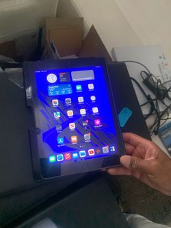 iPad 6th gen cellular 32gb