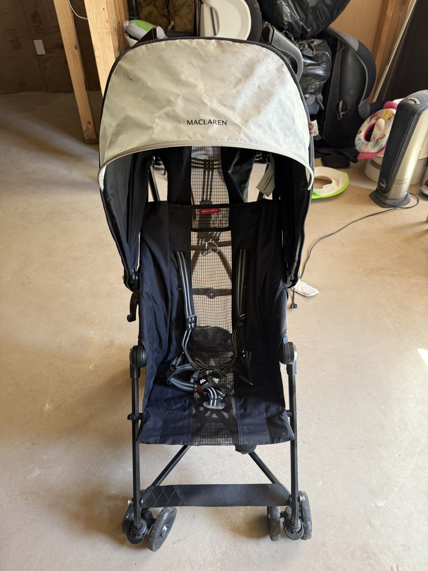 Umbrella Stroller- Maclaren- Lightweight