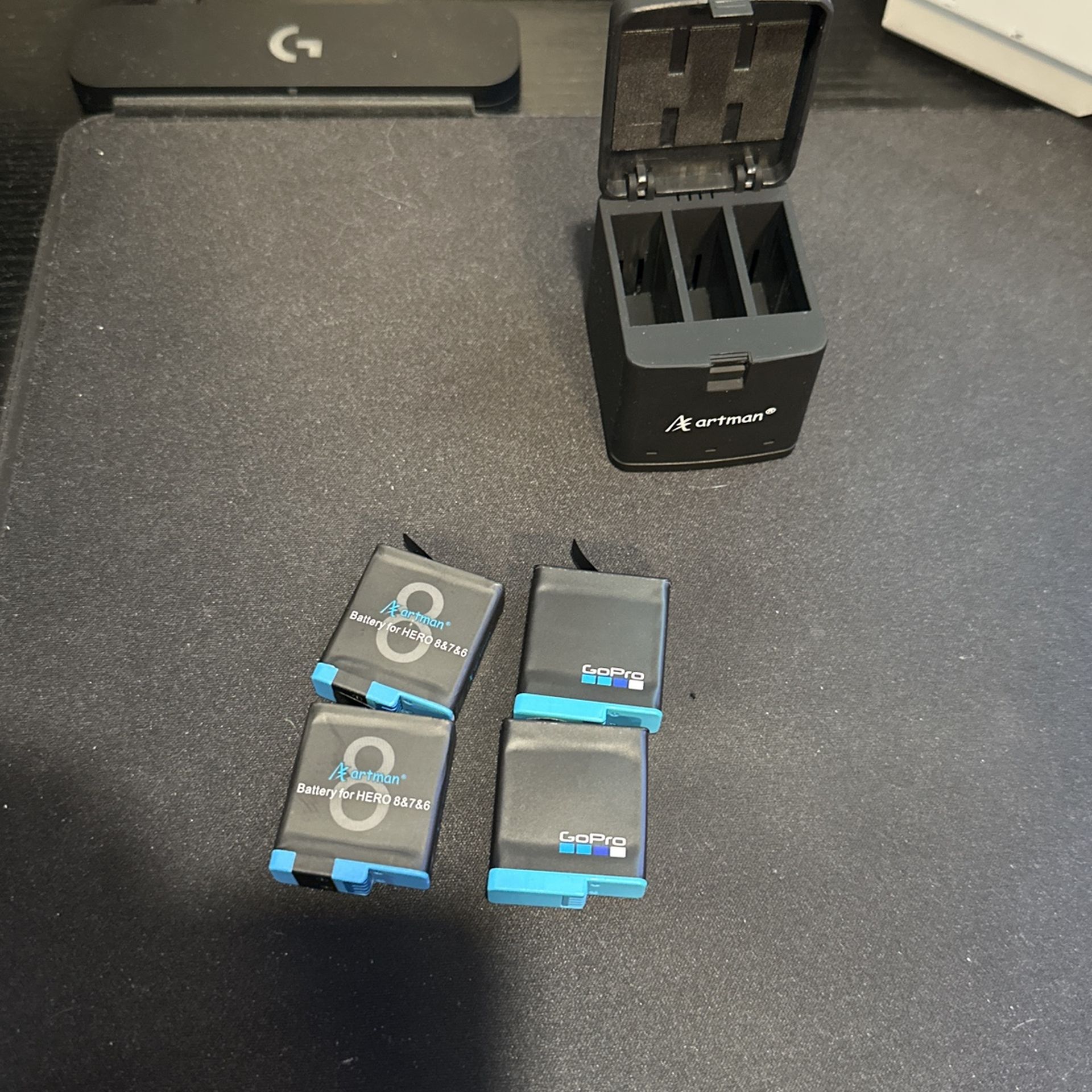 Go Pro Hero 8 Batteries And Charger