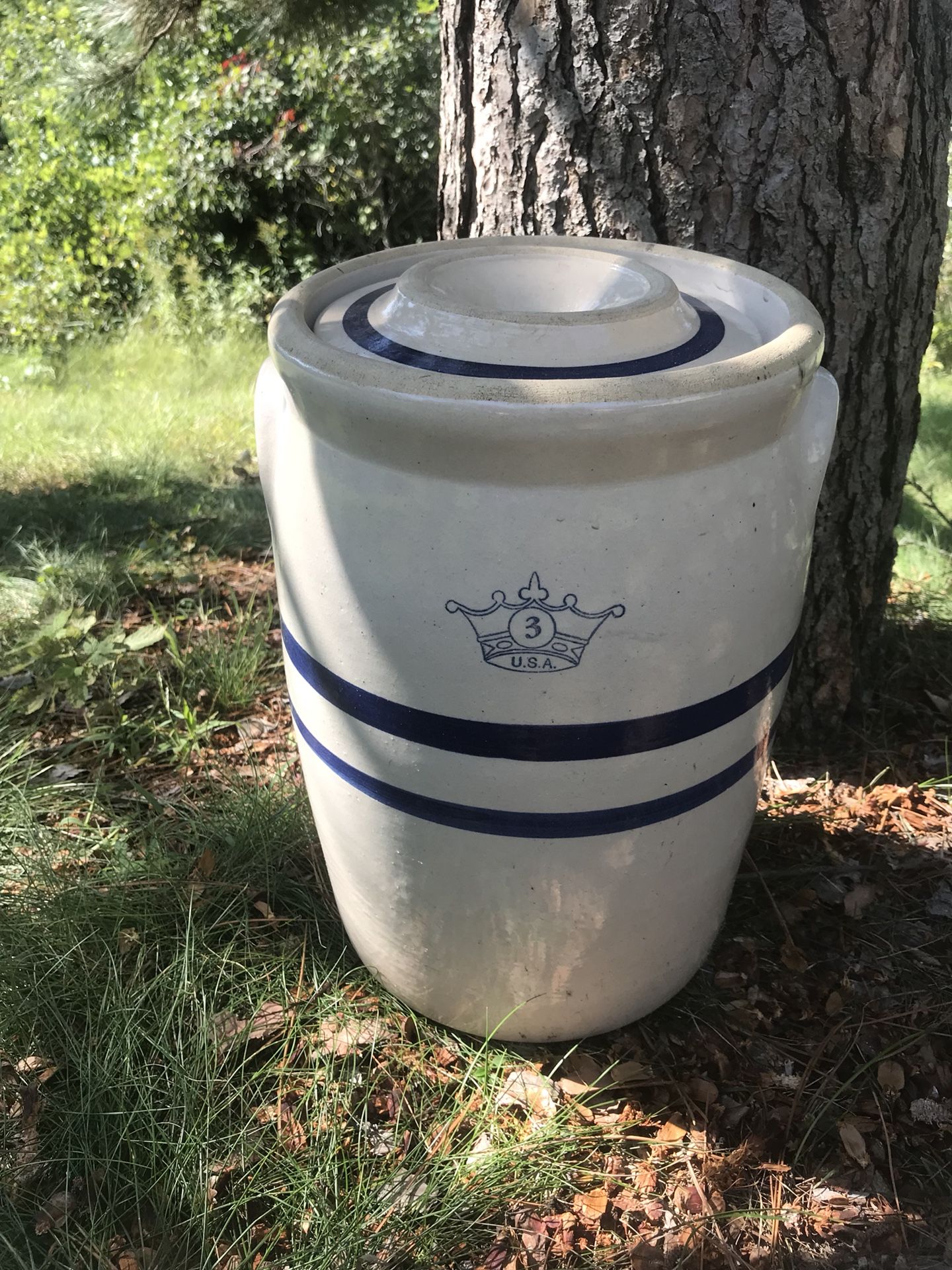 Vintage 3 Gallon Robinson Ransbottom Blue Stripe Crown Butter Churn Crock Pottery with Lid