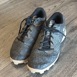 Baseball cleats.  Size 4