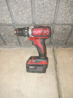 Milwaukee compact drill tool n battery