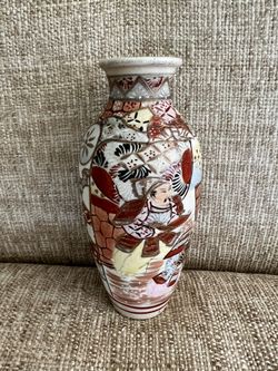Asian Antique  vase 7” x 3 1/4”