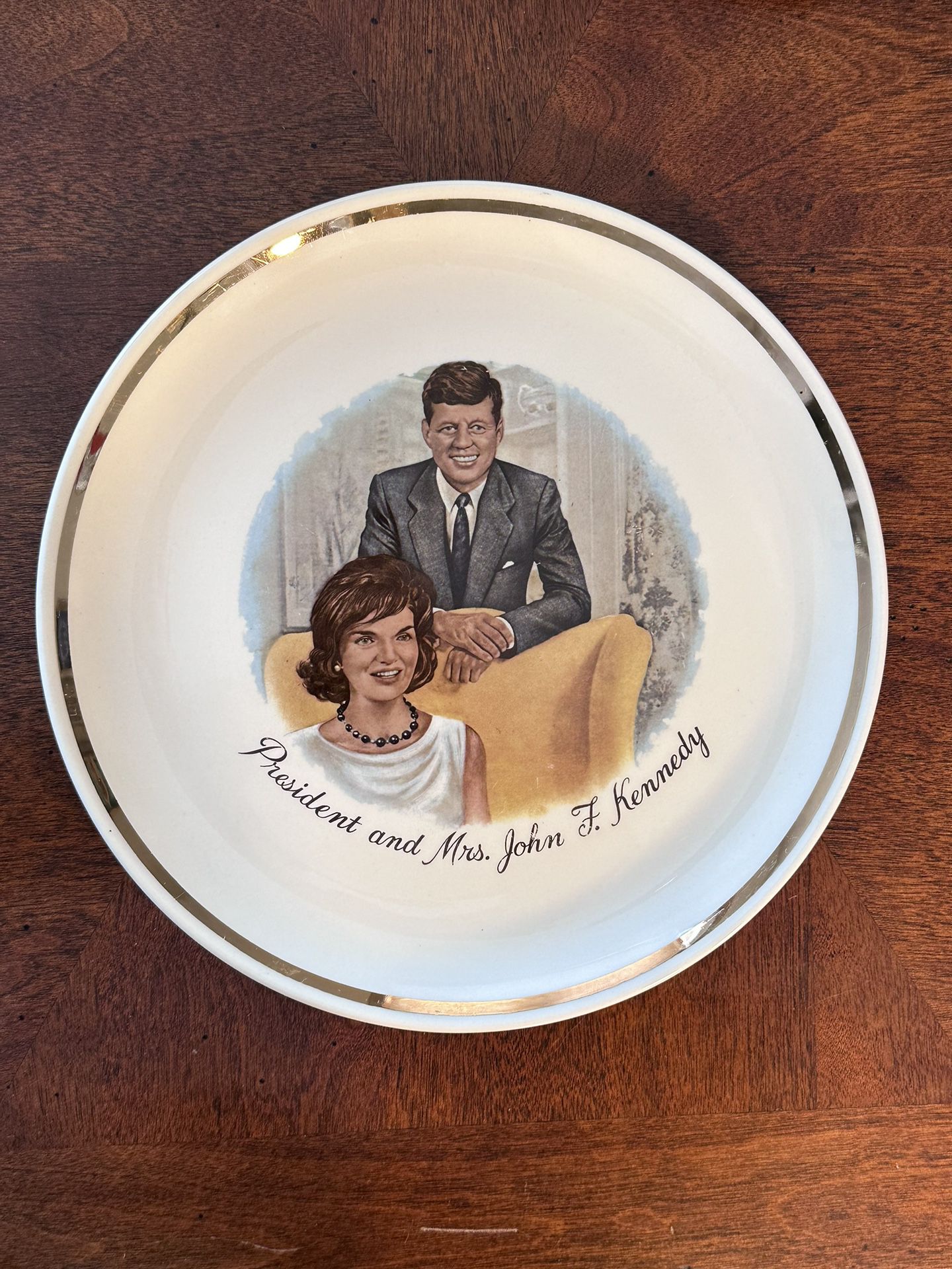 PRESIDENT AND MRS. JOHN F. KENNEDY -  Ceramic Commemorative Plate