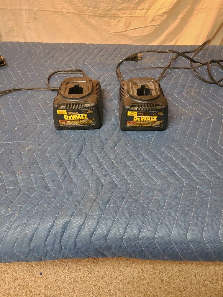 Dewalt 18v Chargers Lot Of 2