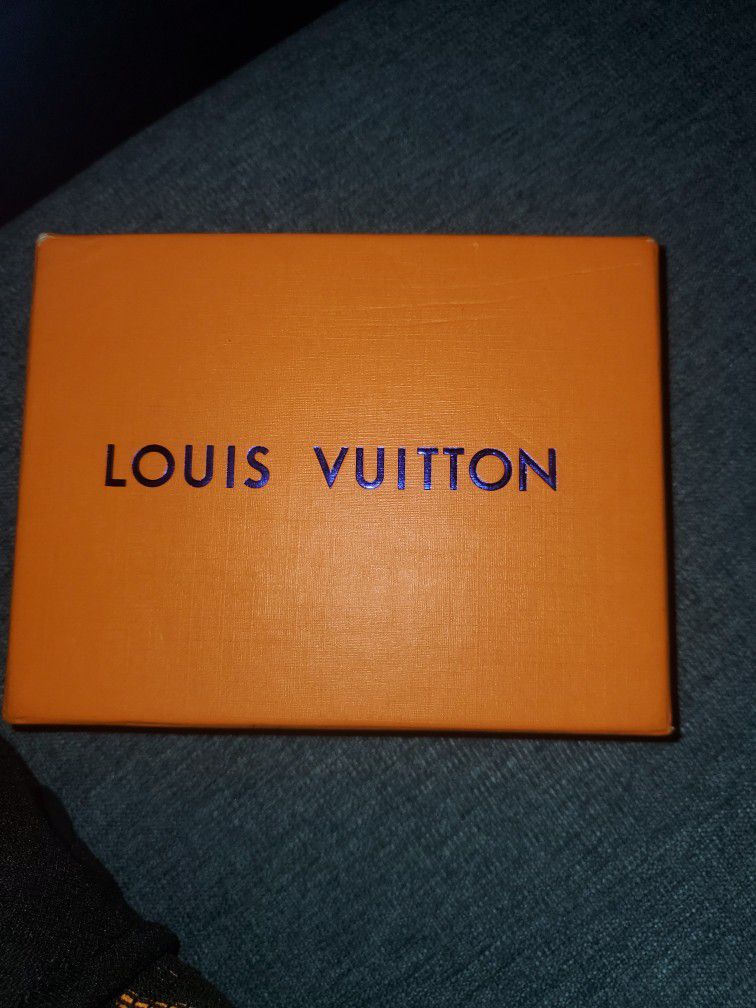 Authentic LV lock it flat mule for Sale in Orlando, FL - OfferUp