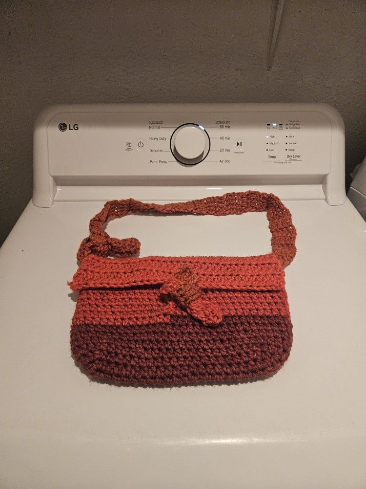 Crochet Handbag w Adjustable Strap